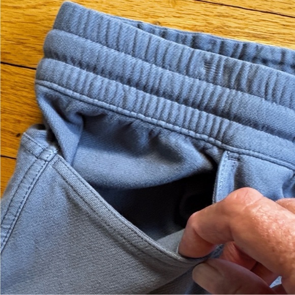 EUC Athleta Farallon Pants Grey Size XL
Retail $99.00 - Picture 7 of 11